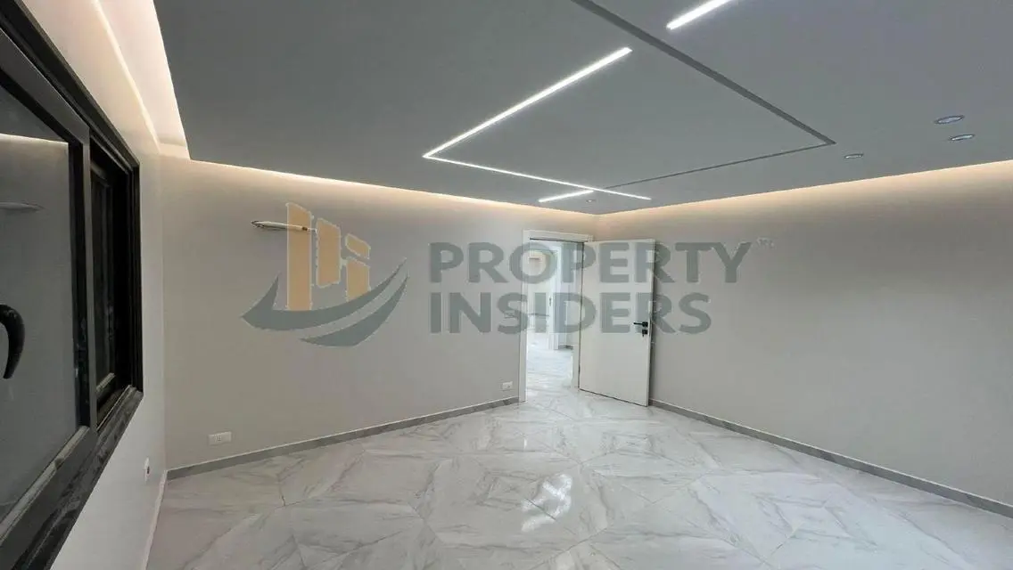 Luxury Apartment for Sale in 215, 3 Bedrooms