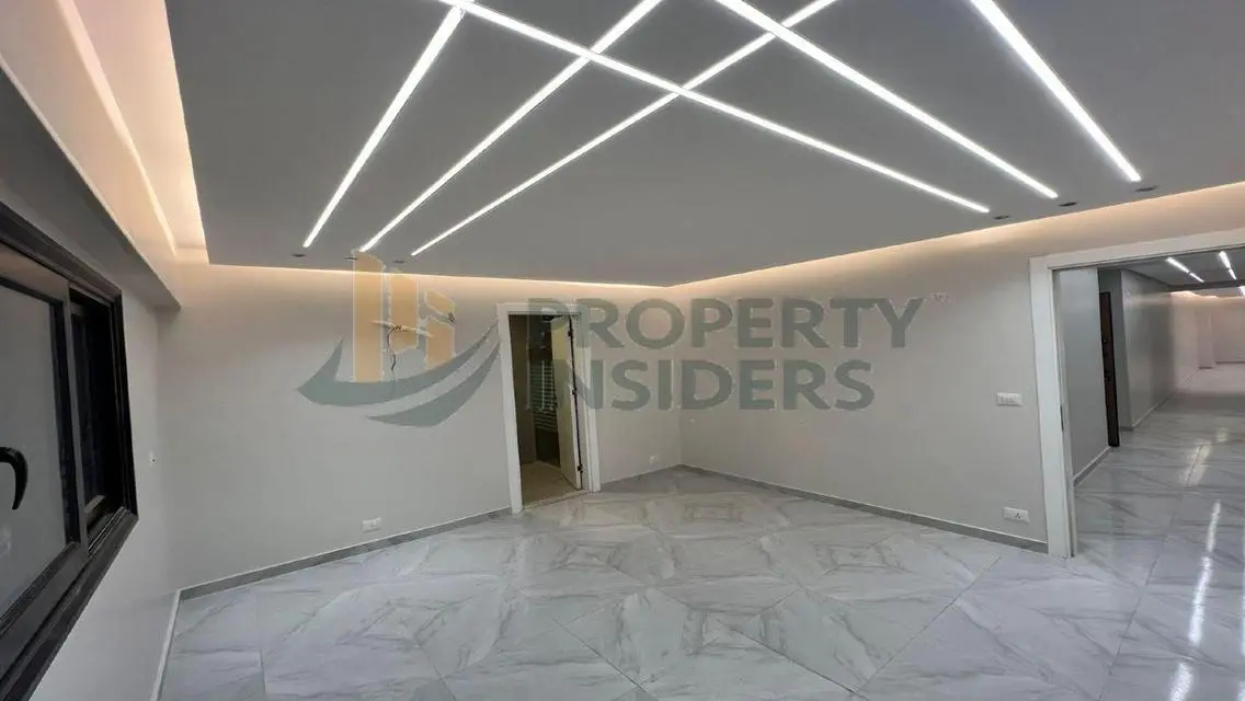 Luxury Apartment for Sale in 215, 3 Bedrooms