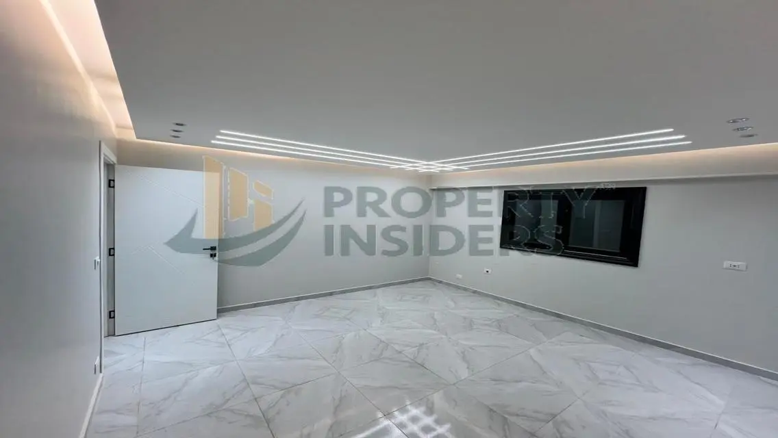 Luxury Apartment for Sale in 215, 3 Bedrooms