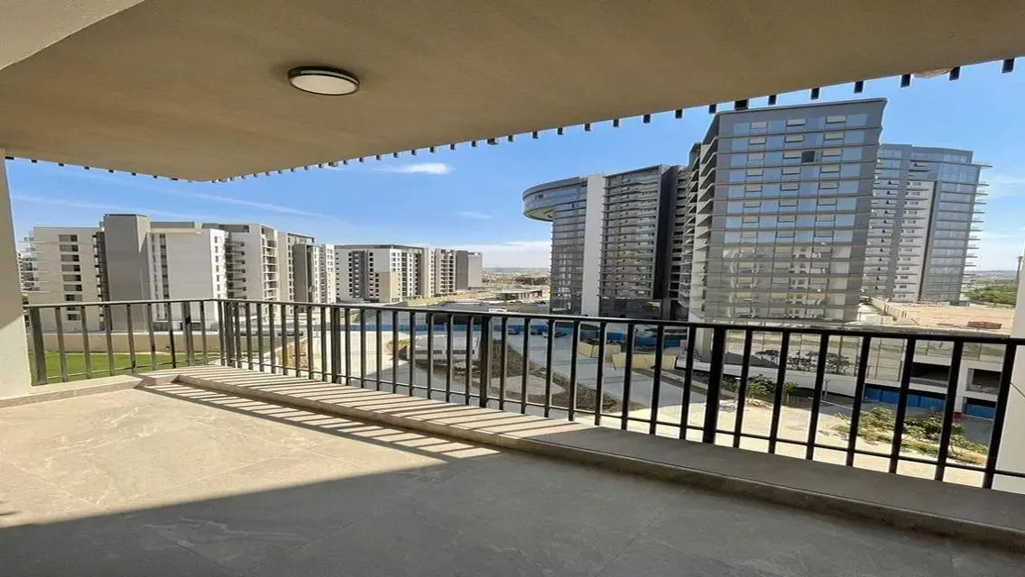 Luxury Apartment in Zed Towers 102-9