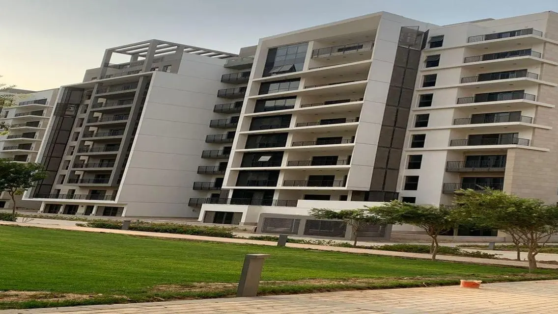 Luxury Apartment in Zed Towers 102-9