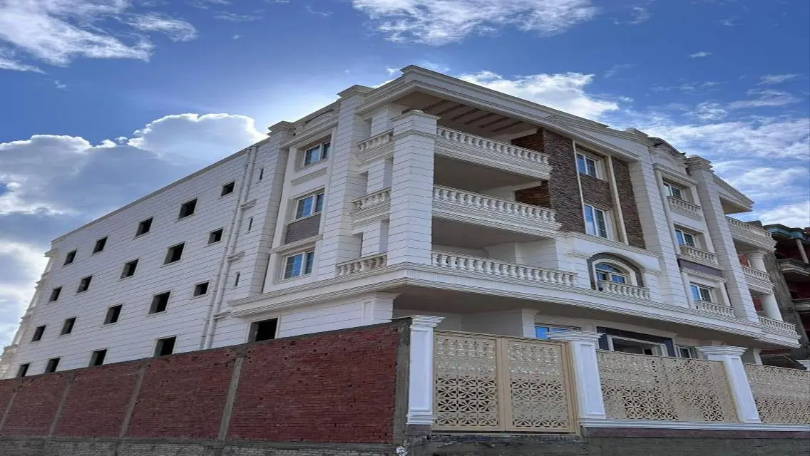 Luxurious Apartment with Spacious Living