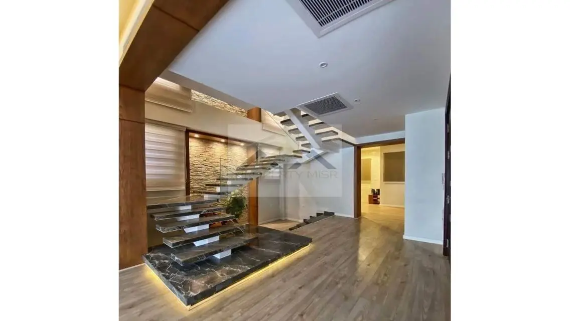 Luxury Apartment for Sale by the Lakes