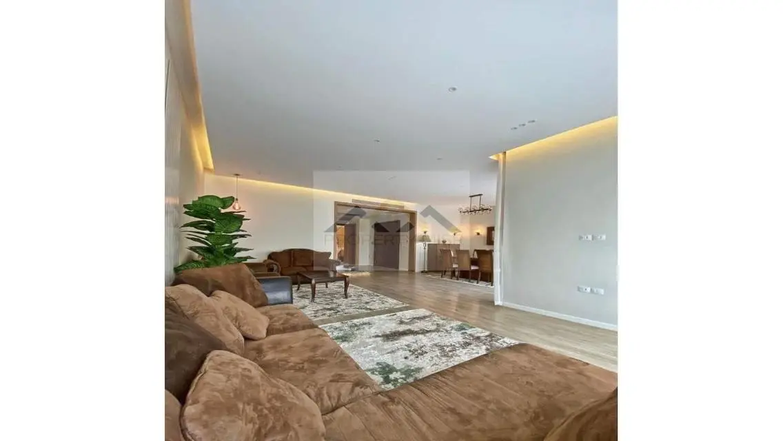 Luxury Apartment for Sale by the Lakes