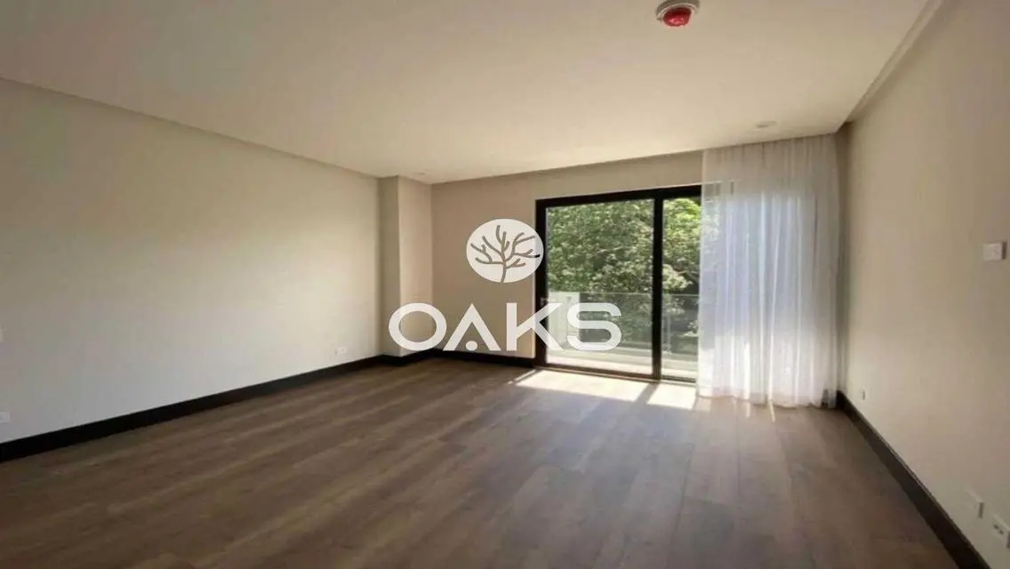 Luxurious Villa with Spacious Living and Amazing Amenities