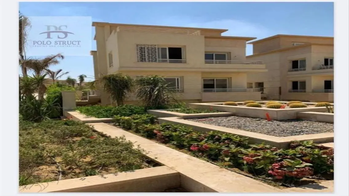 Luxurious Villa for Sale | 4 Bedrooms with Scenic Lake View