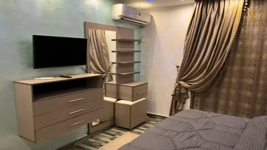 شقة فاخرة للإيجار في رودا