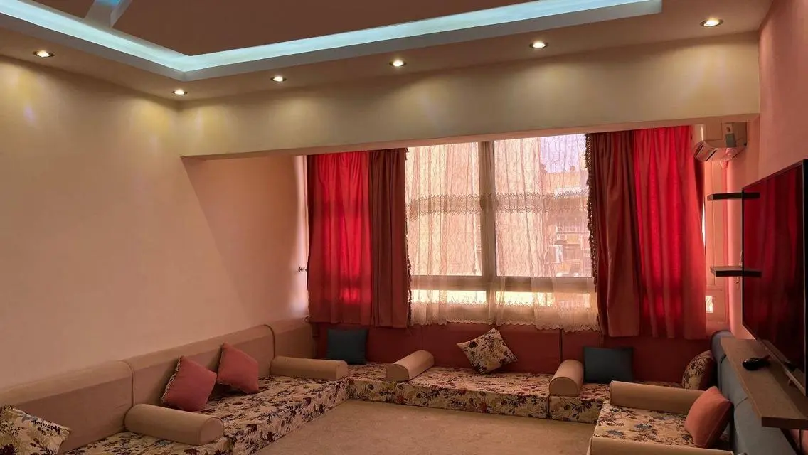 شقة فاخرة للإيجار في رودا