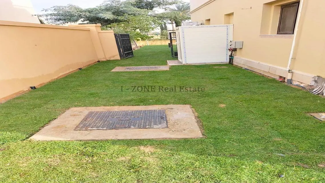 Luxury Apartment for Sale in I-Zone