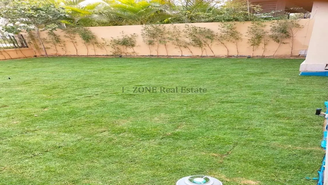 Luxury Apartment for Sale in I-Zone