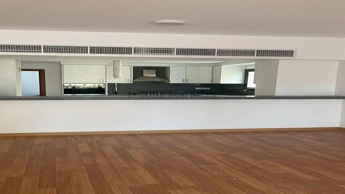 Luxury Apartment for Sale in I-Zone