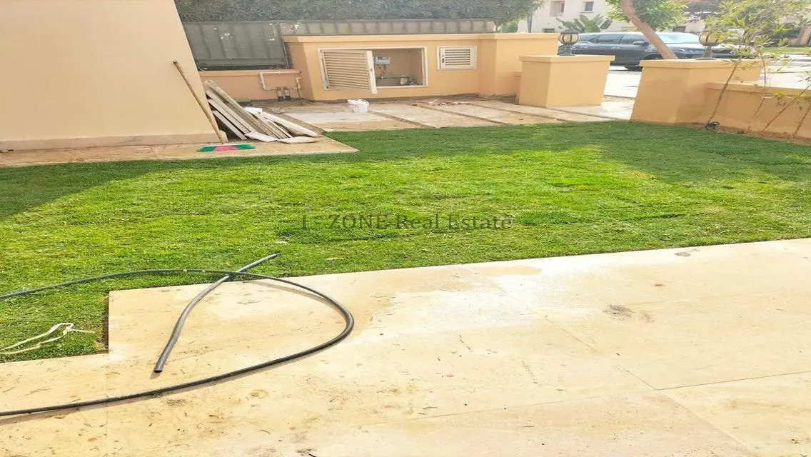 Luxury Apartment for Sale in I-Zone