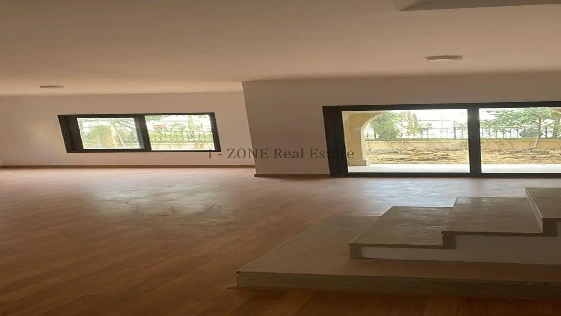 Luxury Apartment for Sale in I-Zone