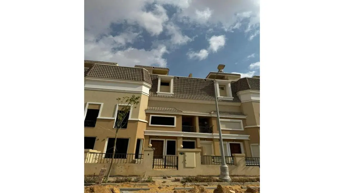 Luxury Villa with Private Pool and Garden in the City Center