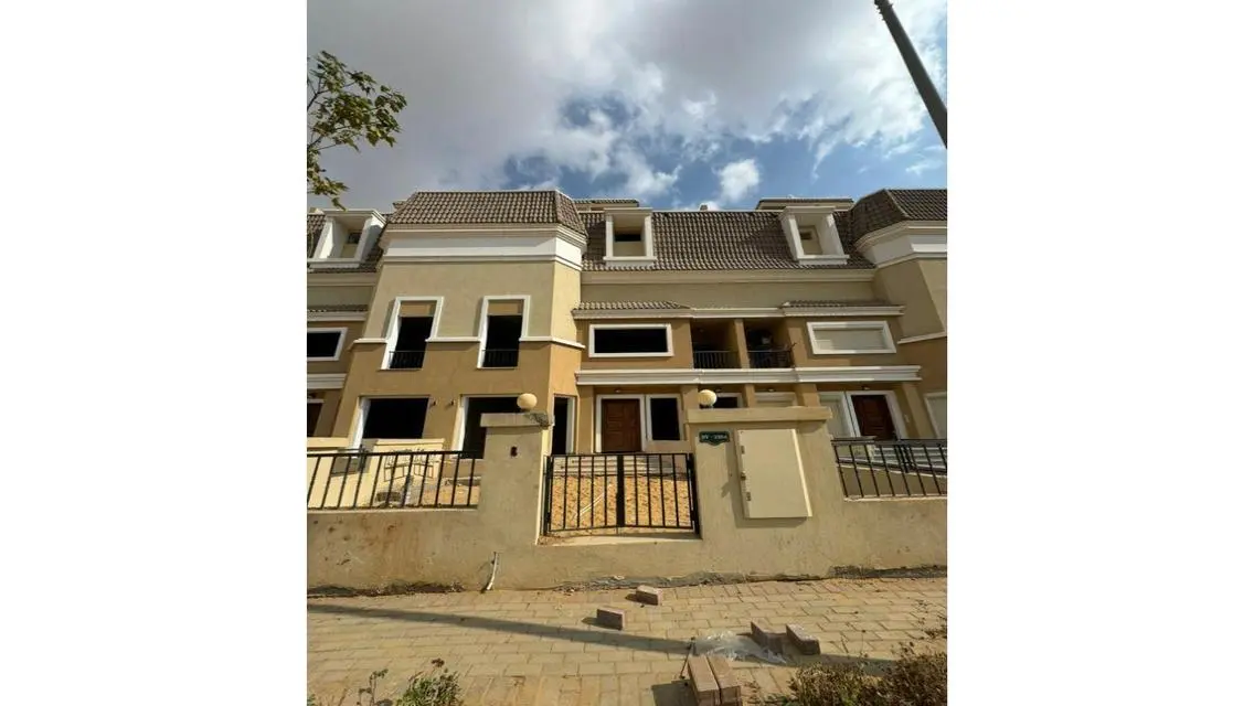 Luxury Villa with Private Pool and Garden in the City Center