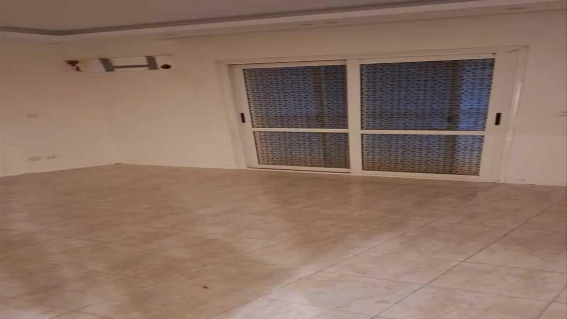 شقة فاخرة للبيع بسعر 5,900,000 جنيه