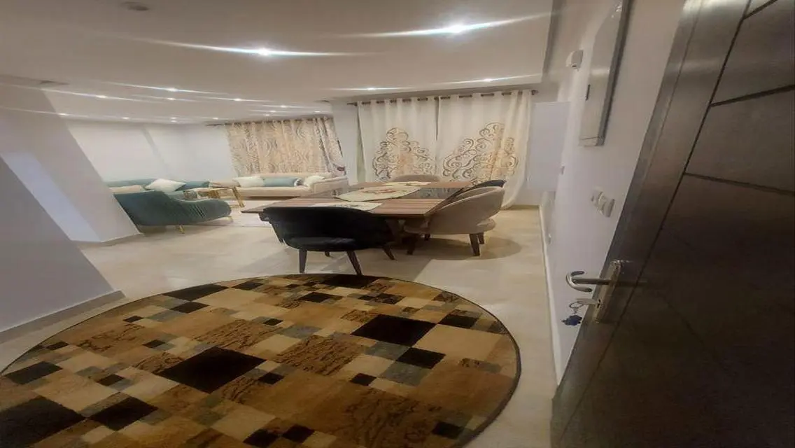 Premium Property in B12