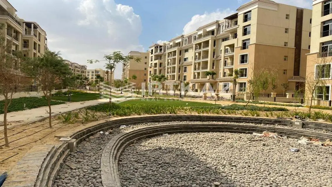Luxurious Apartment with Garden and Balcony in a Secure Complex