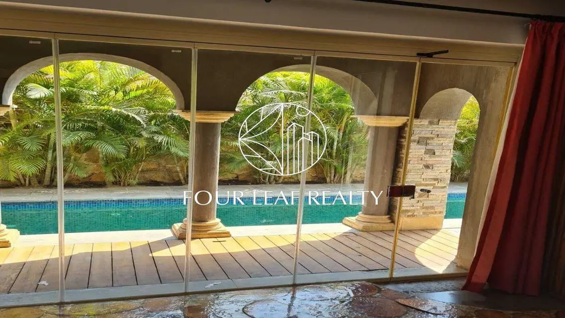 Luxury Home with Private Garden and Pool