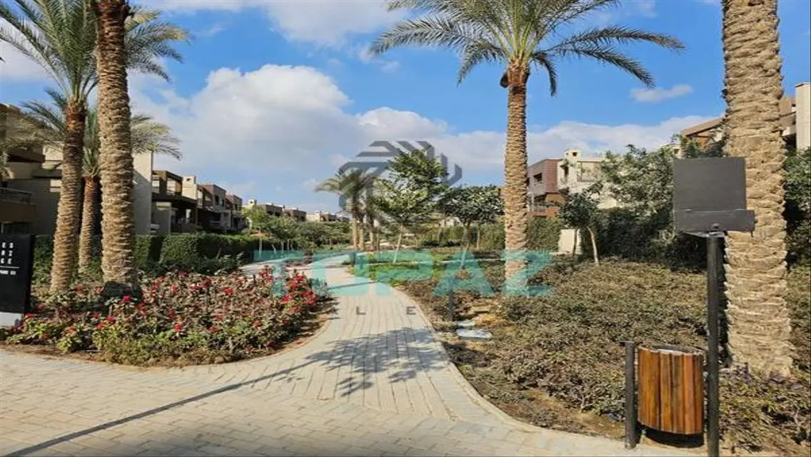 Luxury Villa with Maid's Room and Private Garden