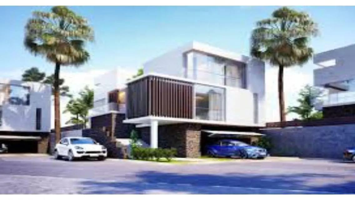 Luxurious 4 Bedroom Apartment with Private Garden