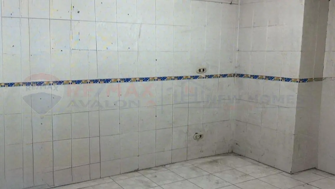 شقة فاخرة مع شرفة وحارس أمن
