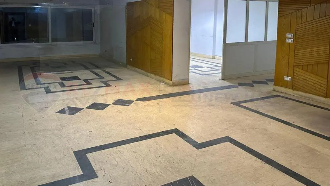 شقة فاخرة مع شرفة وحارس أمن