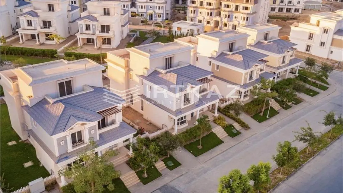 مجموعة فلل رائعة بموقع متميز