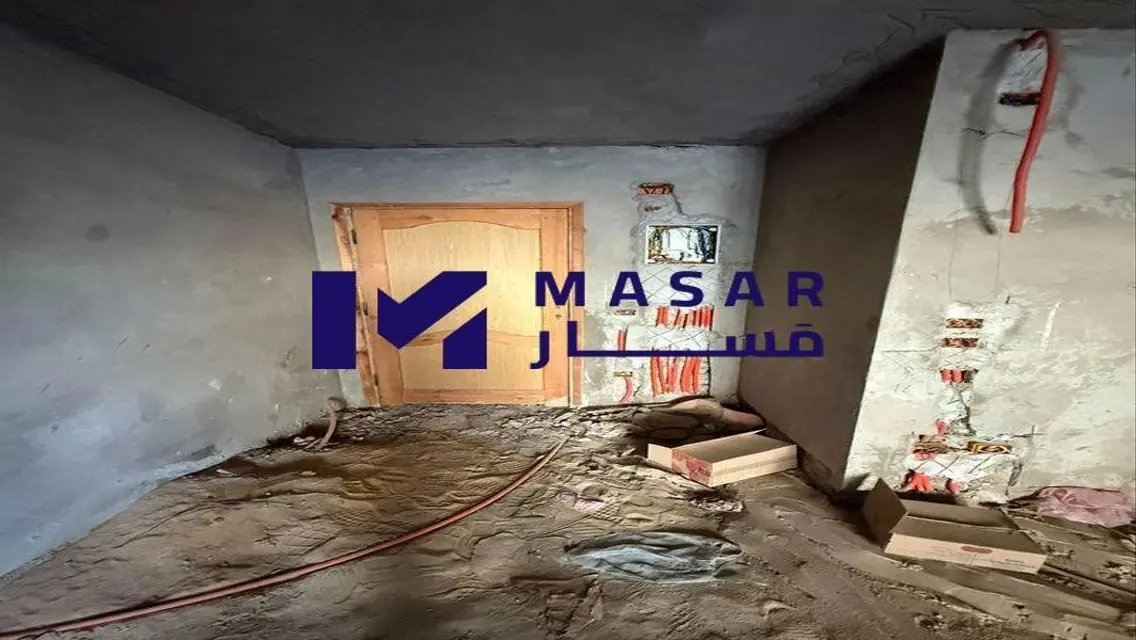 شقة رائعة مع حديقة خاصة للبيع