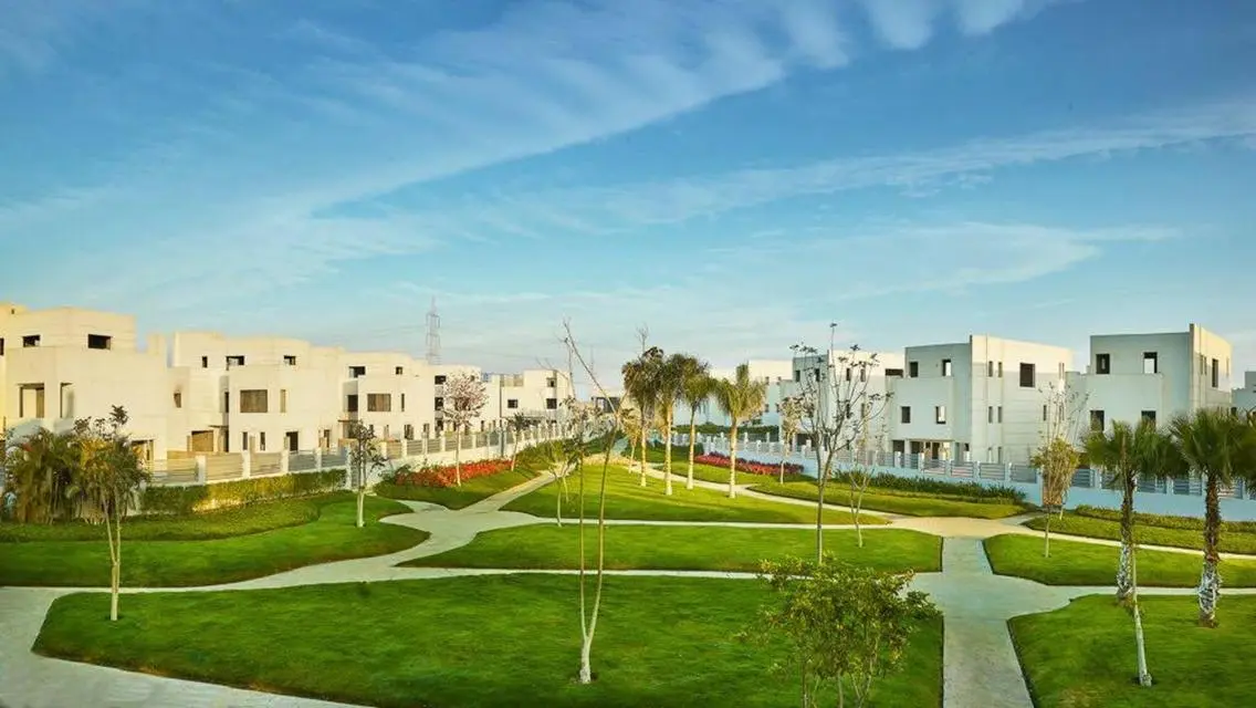 فيلا فاخرة بحمام سباحة وإطلالة على البحيرات