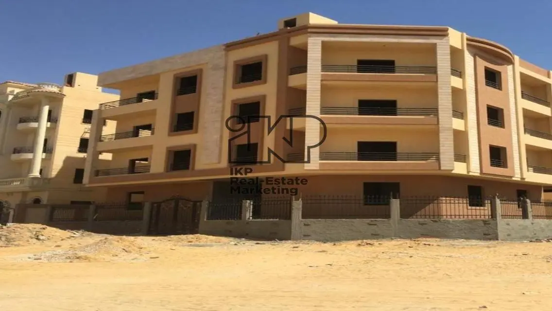 Luxury 3-Bedroom Apartment with Private Garden
