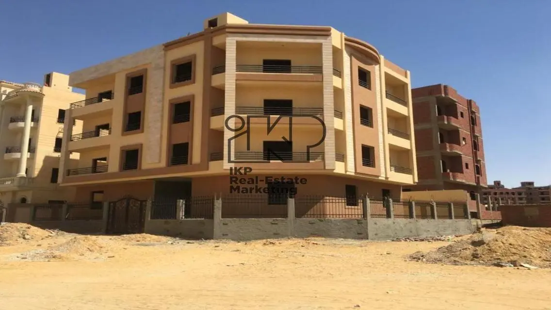 Luxury 3-Bedroom Apartment with Private Garden