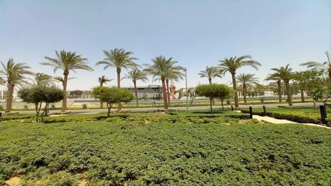 Luxury Apartment for Sale with Landmark View