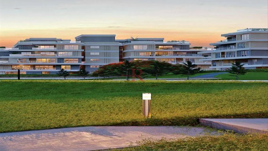 Luxury Apartment for Sale with Landmark View