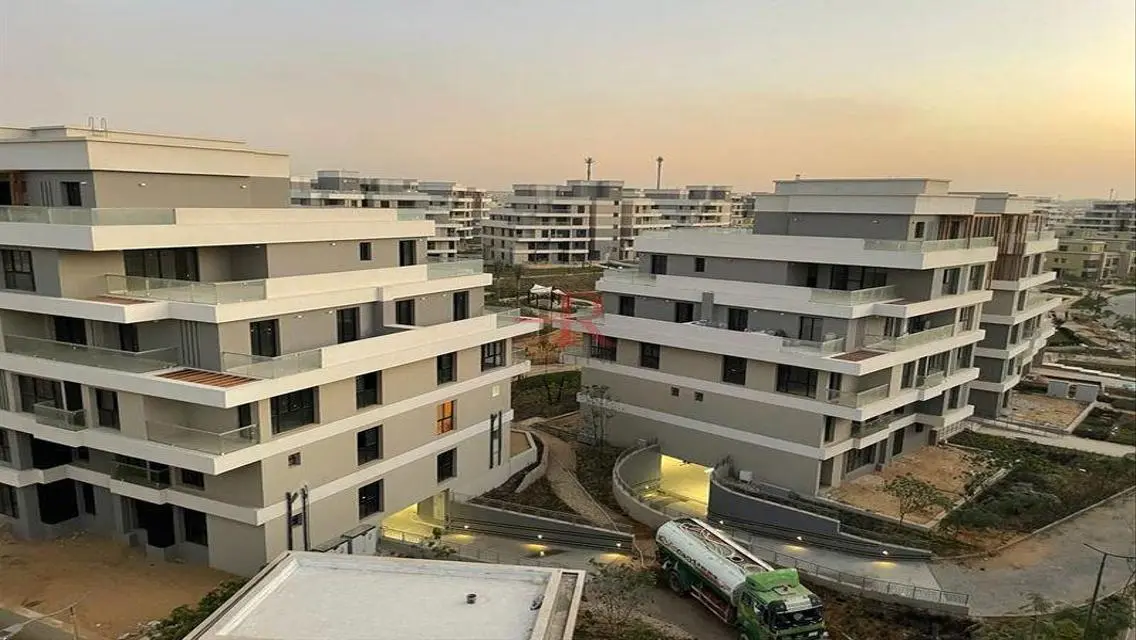 Luxury Apartment for Sale with Landmark View
