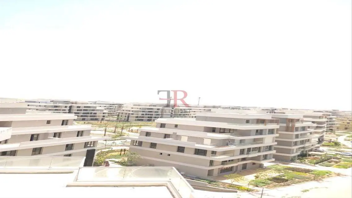 Luxury Apartment for Sale with Landmark View