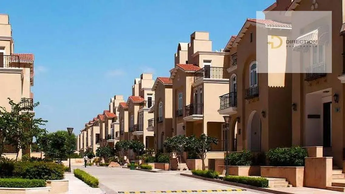 فيلا فاخرة للبيع مع مسبح خاص وإطلالات ساحرة