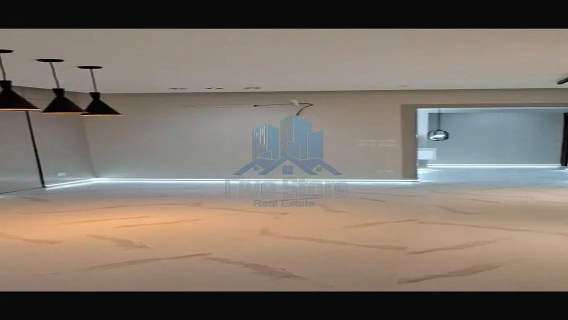 Luxurious 360 sqm Apartment in the Heart of the City