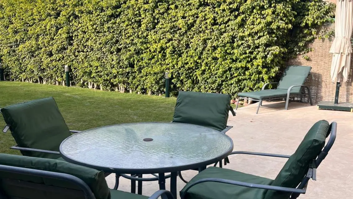 شقة فاخرة بمساحة 375 متر مربع
