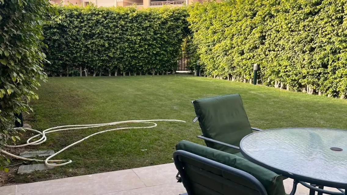 شقة فاخرة بمساحة 375 متر مربع