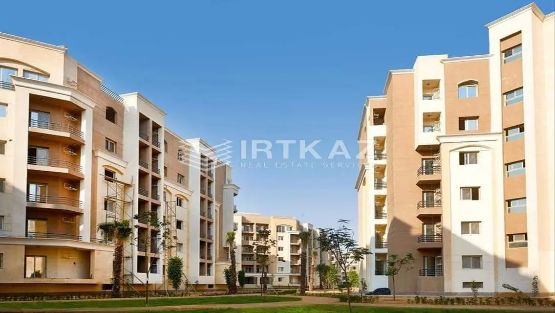Luxury 3-Bedroom Apartment with Stunning Lake View