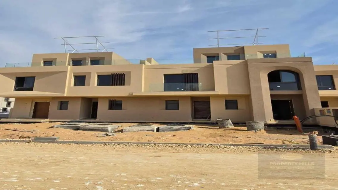 Luxurious Apartment with Excellent Amenities in Prime Location