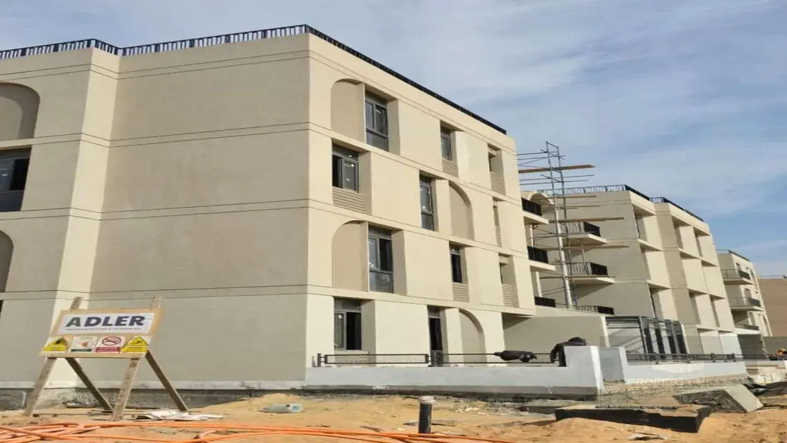 Luxurious Apartment with Excellent Amenities in Prime Location
