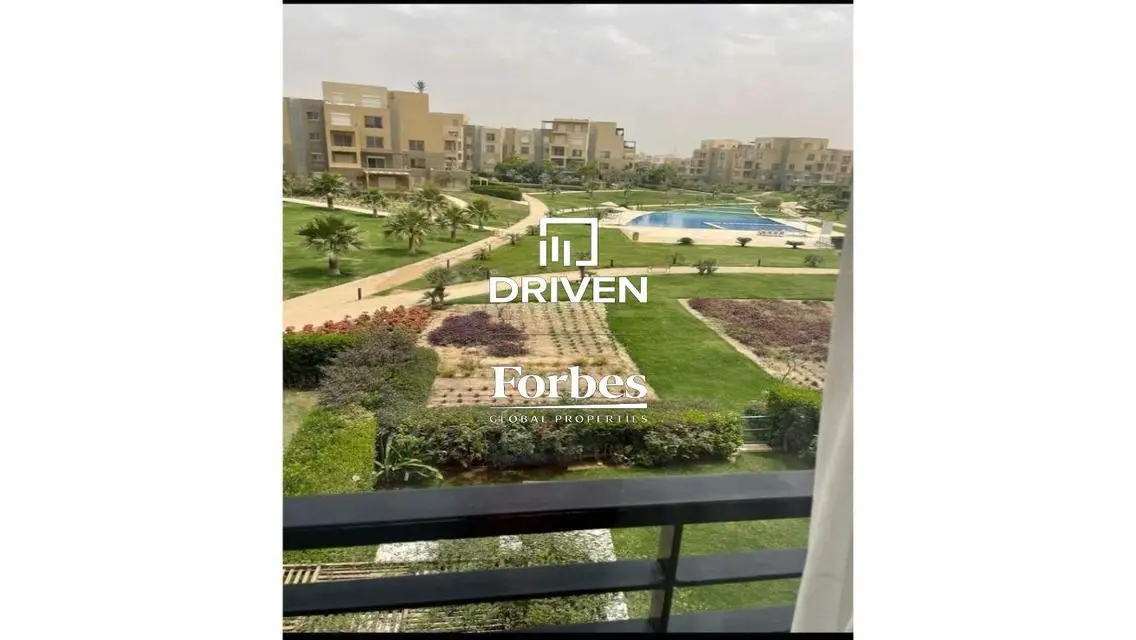 Luxury Apartment with Private Balcony and Garden in the City Center