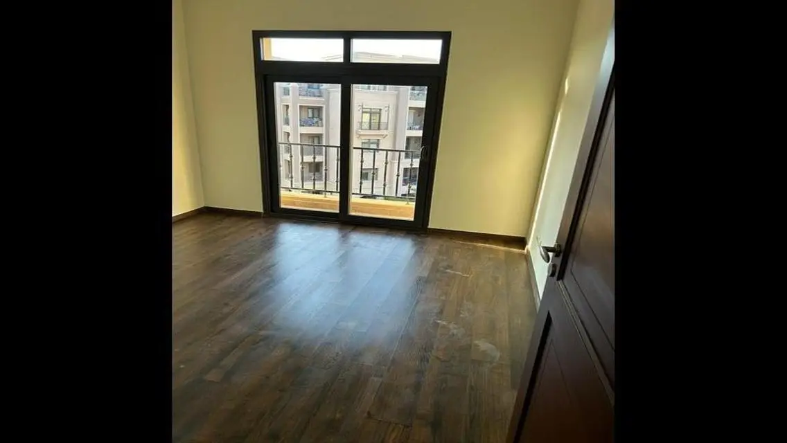 Luxury Apartment for Sale by the Lakes