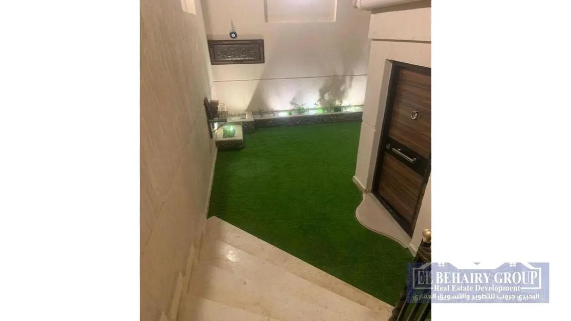 Luxury 3-Bedroom Apartment with Private Balcony and Garden