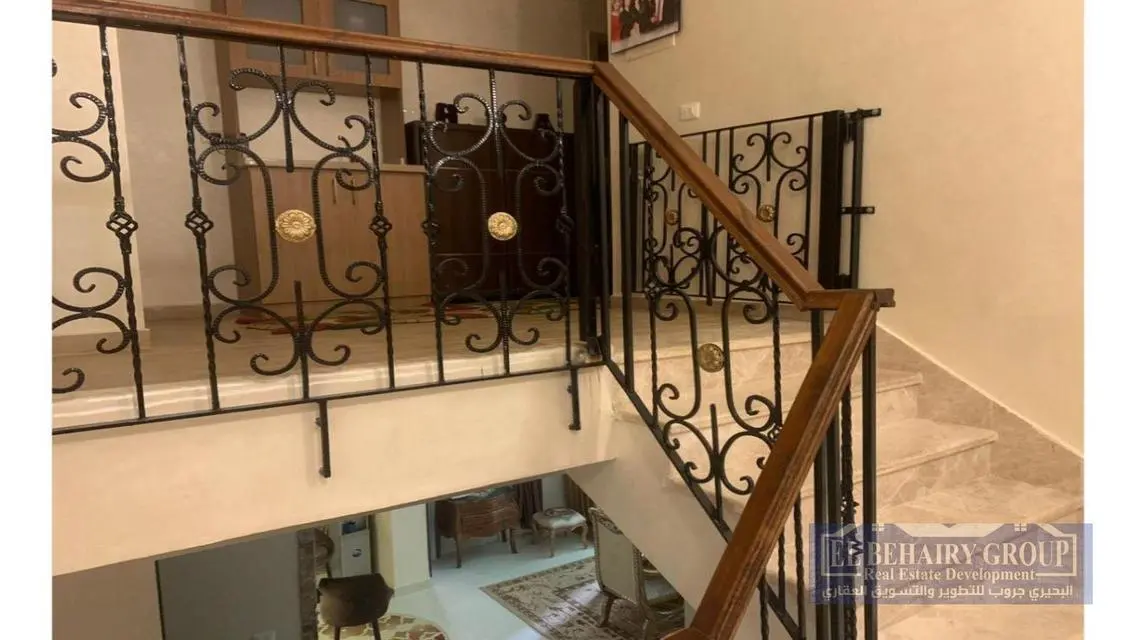 Luxury 3-Bedroom Apartment with Private Balcony and Garden