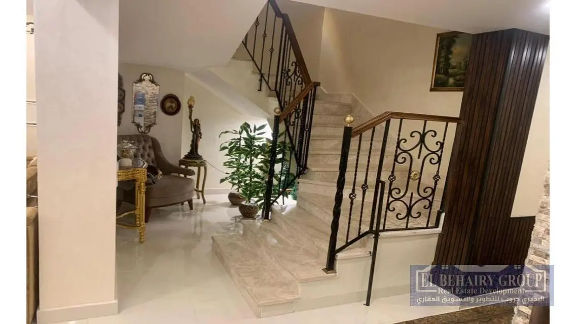 Luxury 3-Bedroom Apartment with Private Balcony and Garden