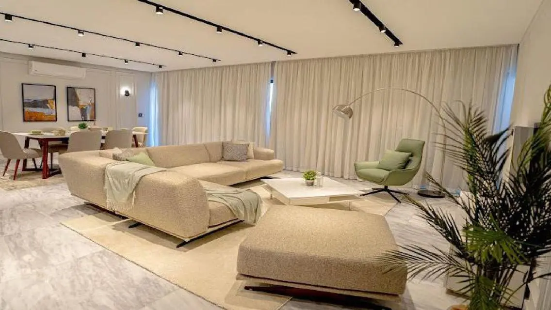 3-Bedroom Apartment with Lake View in Lake View Residence