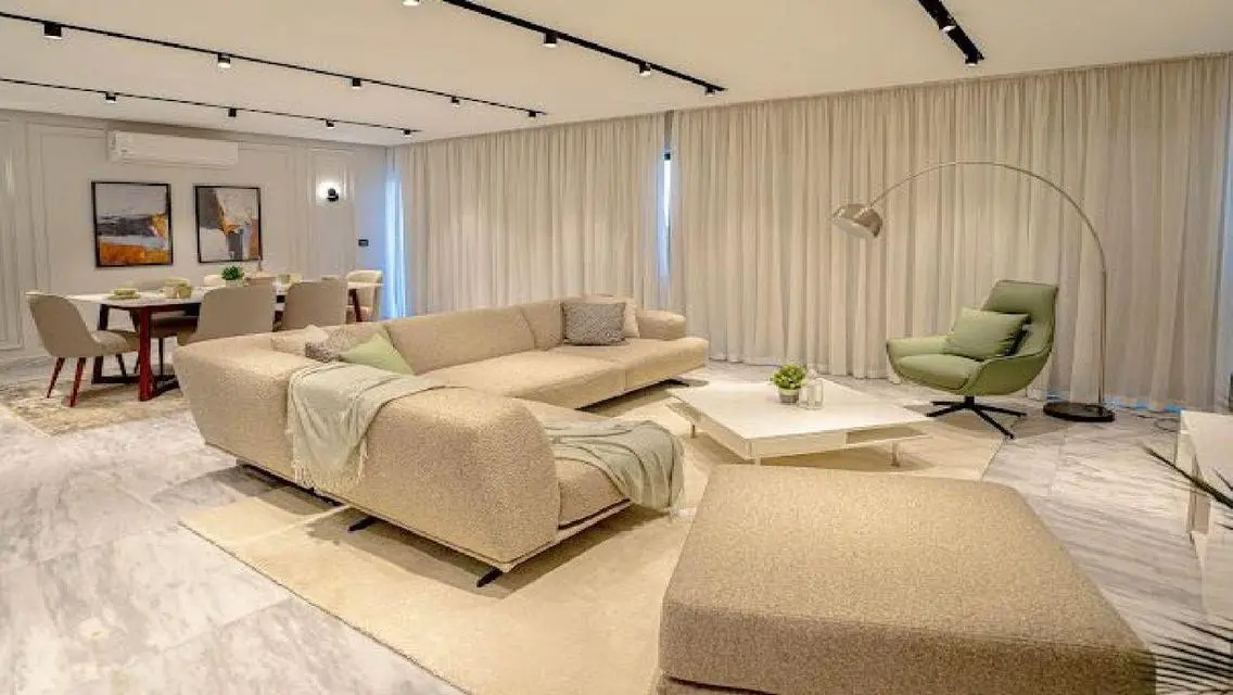 3-Bedroom Apartment with Lake View in Lake View Residence